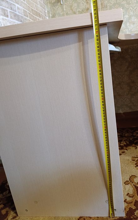 Угловой компьютерный стол