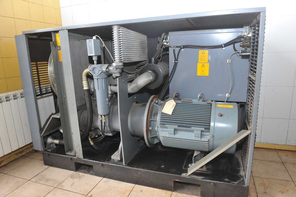 Kompreso śrubowy z falownikiem Atlas Copco GA 37 kW