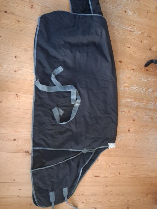 Derka stajenna z wypełnieniem r. 145cm