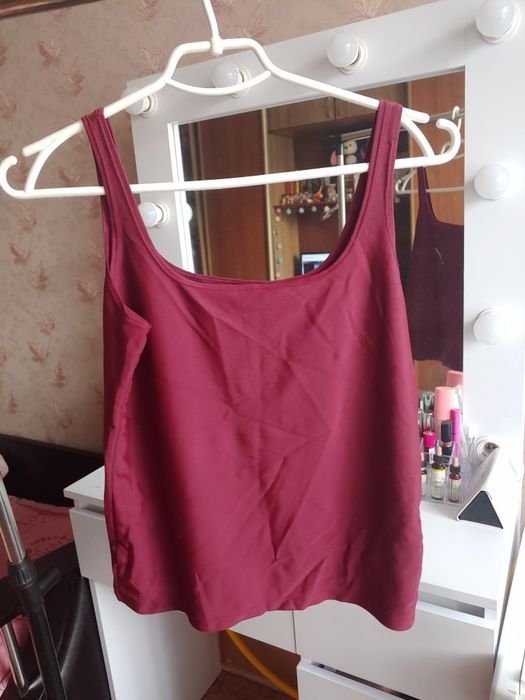 Жіноча майка у кольорі бордо