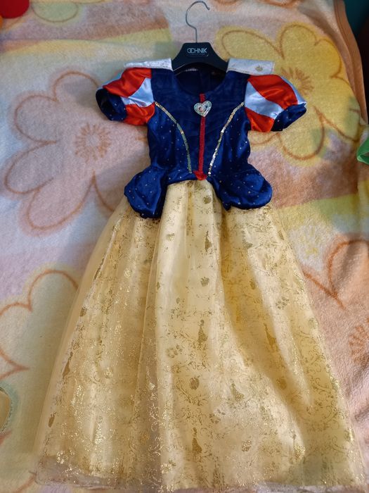 Strój karnawałowy dla dziewczynki- Śnieżka