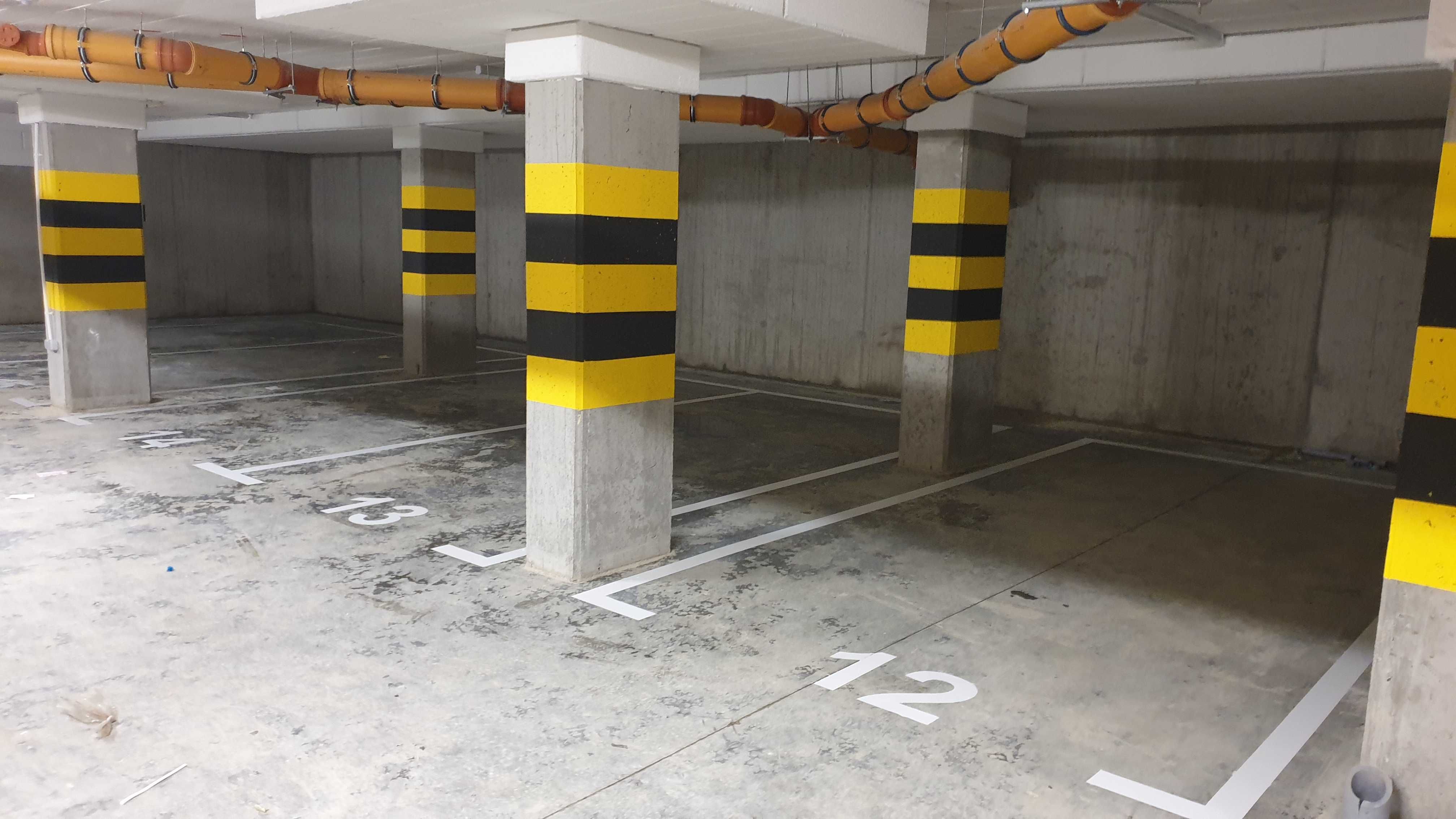 Oznakowanie Poziome Usuwanie Malowanie Linii Parking Hala Magazyn Pasy