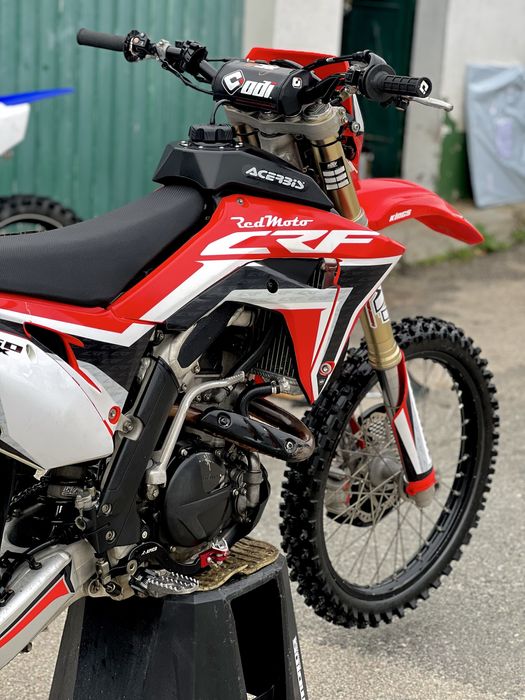 Honda CR F 450 - Red Moto