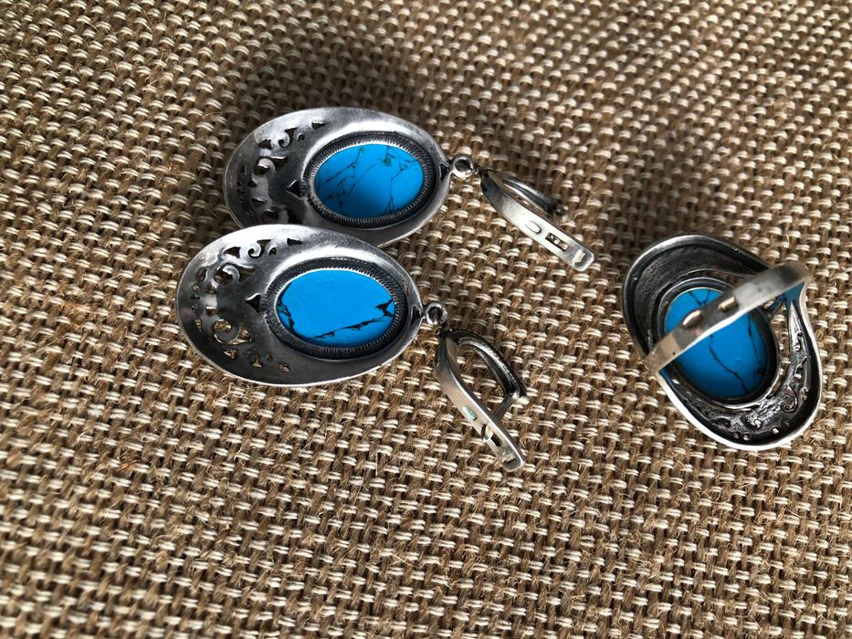 Розкішний комплект зі срібла