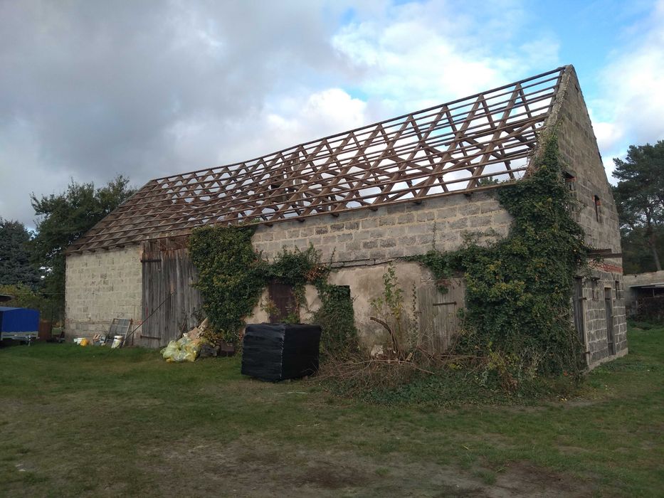 Rozbiórka budynku gospodarczego ( stodoła )