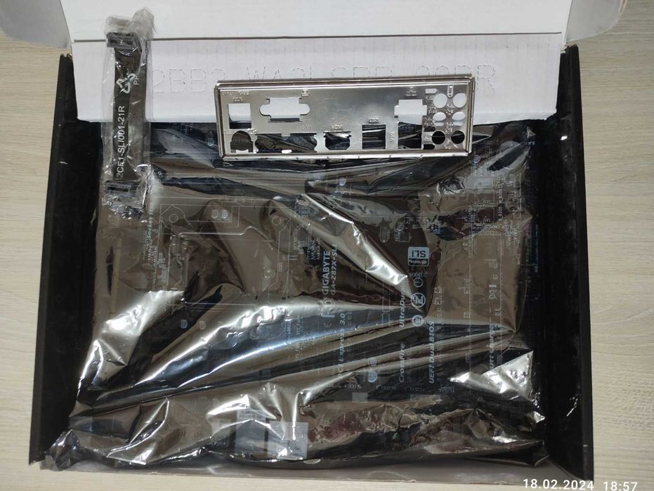 Материнску плату Gigabyte GA-Z87X-SLI