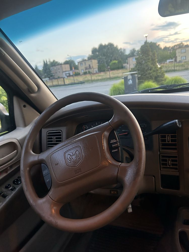 Dodge Durango 4.7 V8 Magnum – Automat | 7-osobowy | LPG | Bezwypadkowy