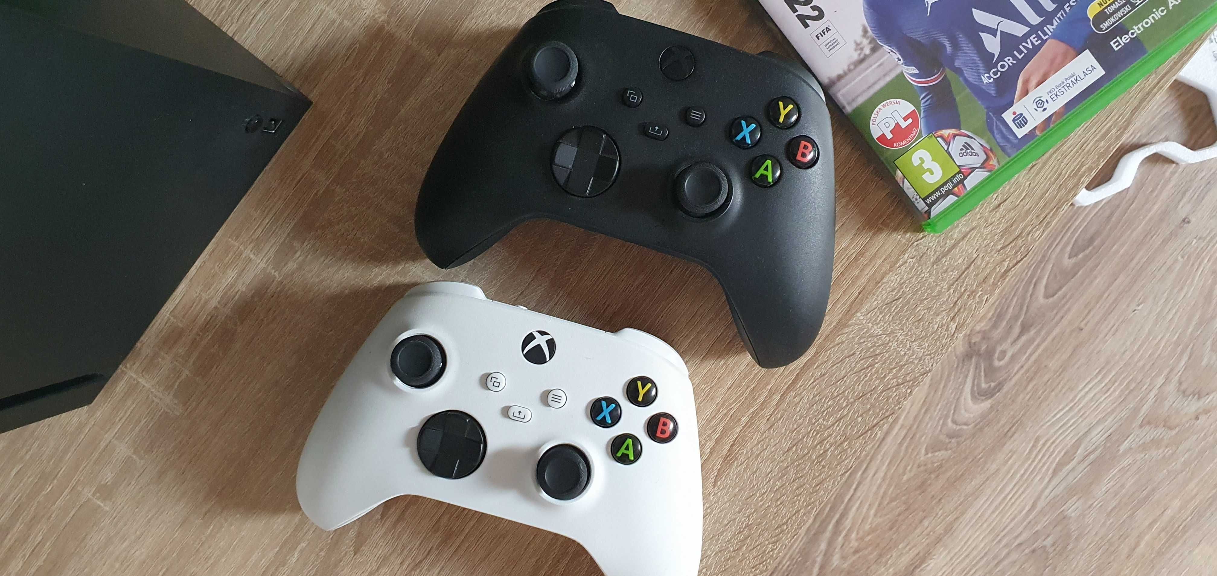 Konsola Xbox Series X 1TB z napędem + Dodatkowy Pad + FIFA22 Gwarancja