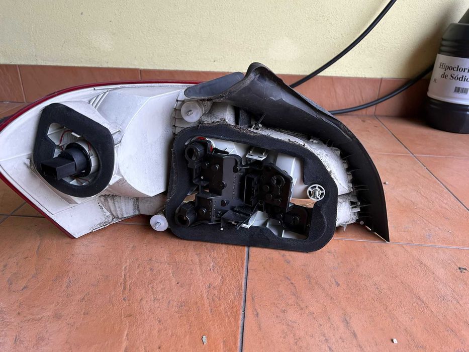 Farolim BMW E82 lado direito (ORIGINAL)