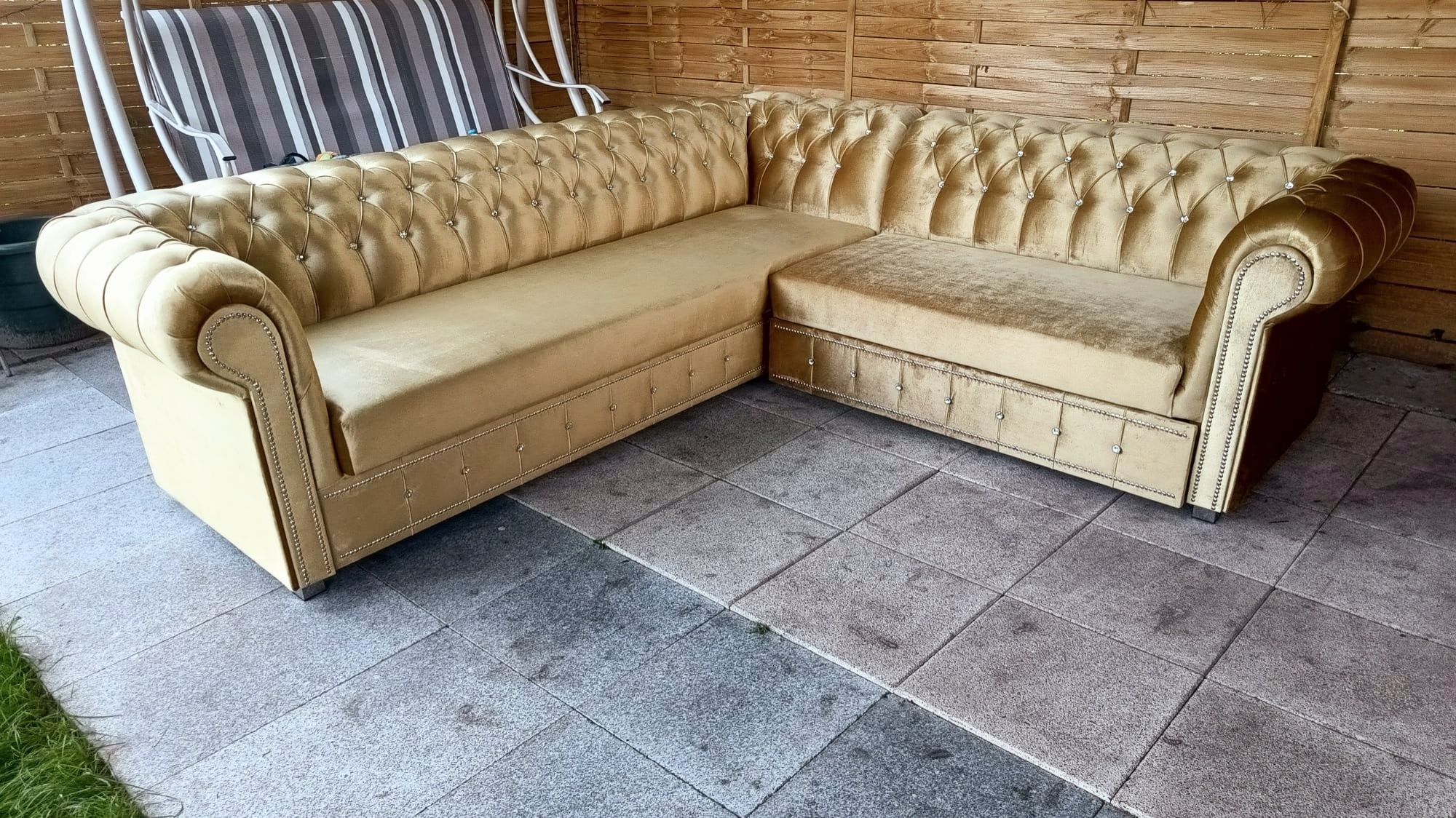 Sofa Chesterfield IV III II I. Narożnik.