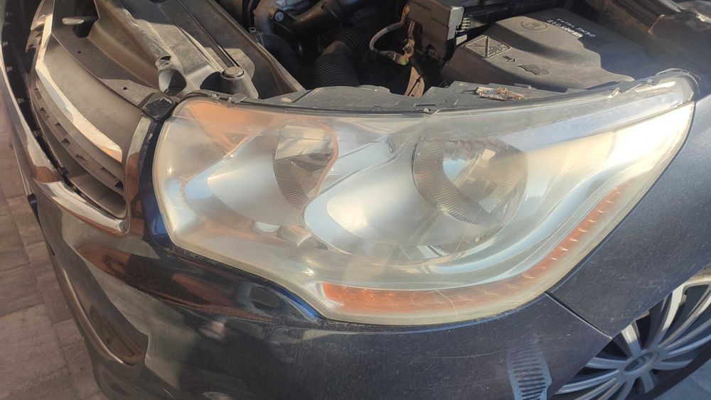 Lampa lewa citroen C4
