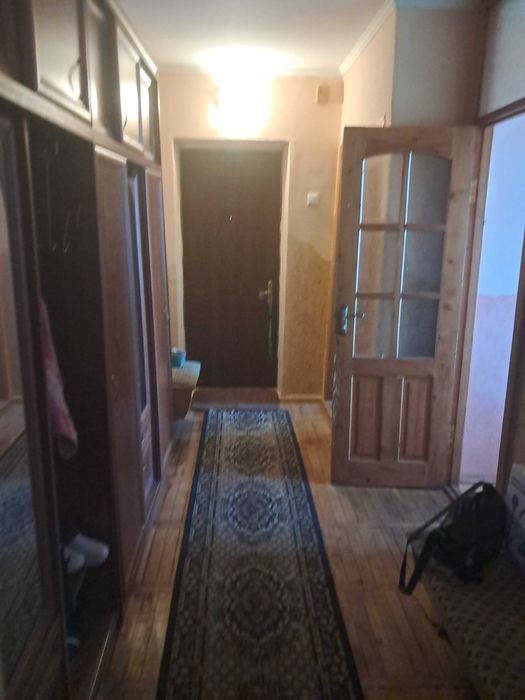 Продам 3 кім на 8 березня