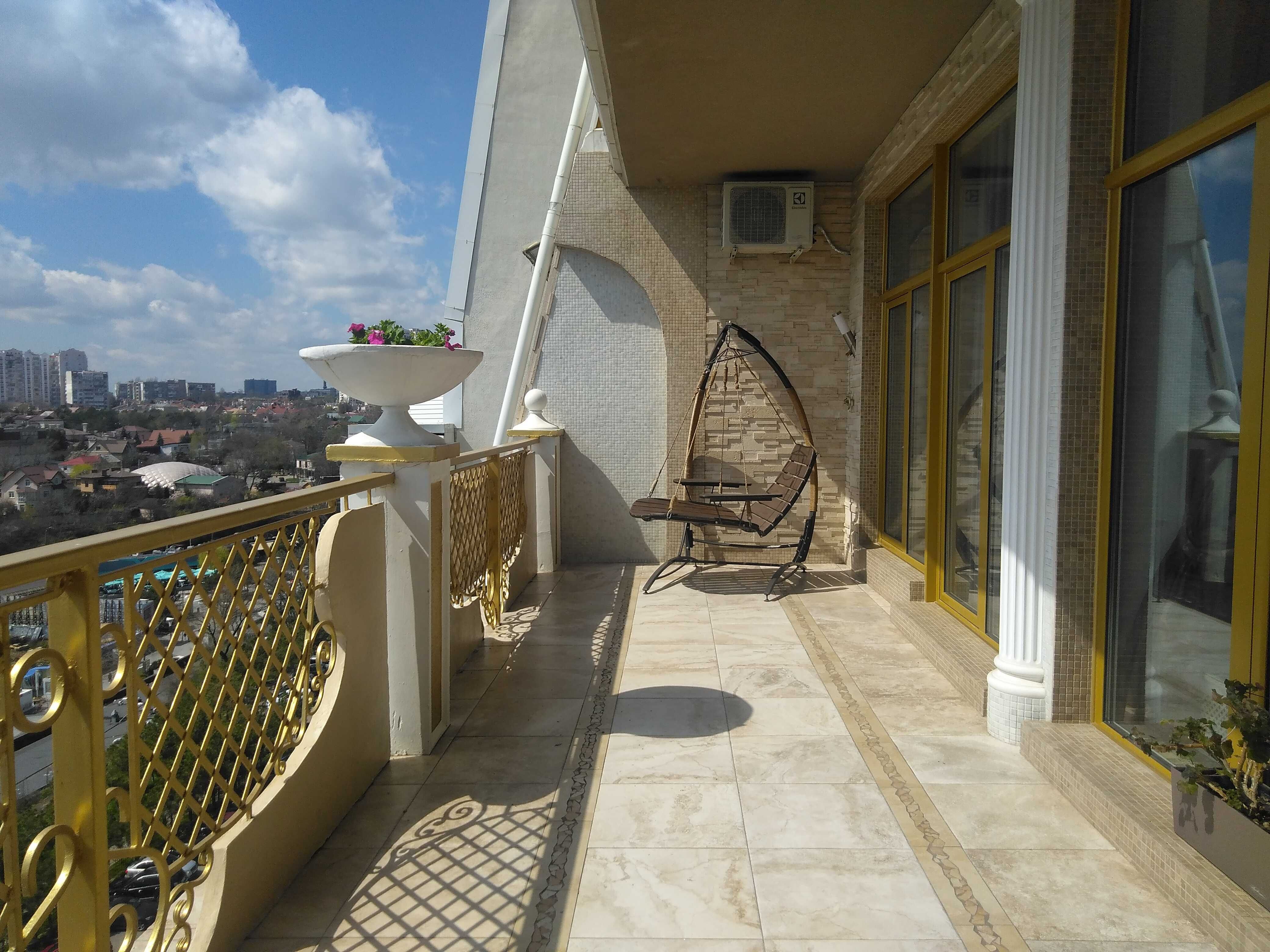 ЖК"Аркадийский дворец"- видовая квартира  с террасой, панорамой моря