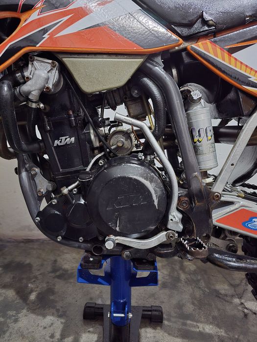 Mota de cross Ktm Lc4 620cc 4 tempos (troco por moto 4)

Boas tenho pa