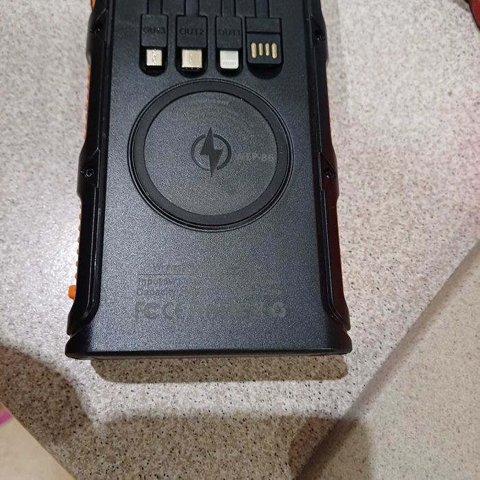 Powerbank ładowarka solarna indukcja 36000 mAh