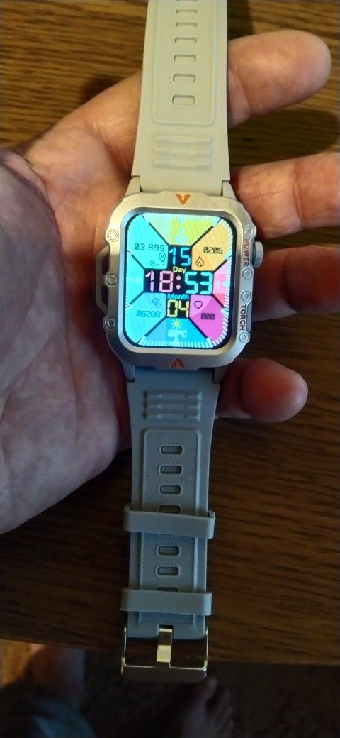 Продам SmartWatch часы.С функцией разговора.