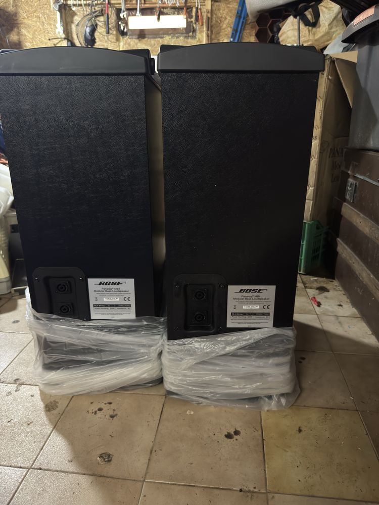 Equipamento BOSE profissional novo — várias colunas e subwoofers