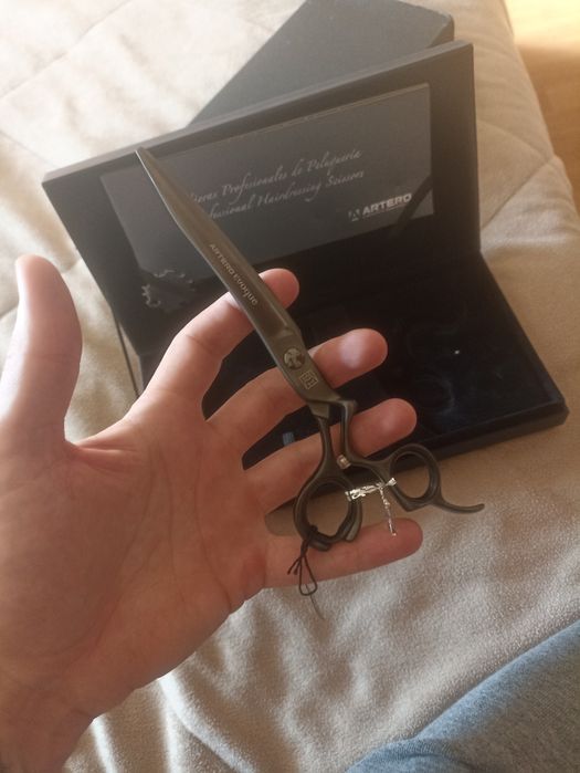 Tesoura artero nova