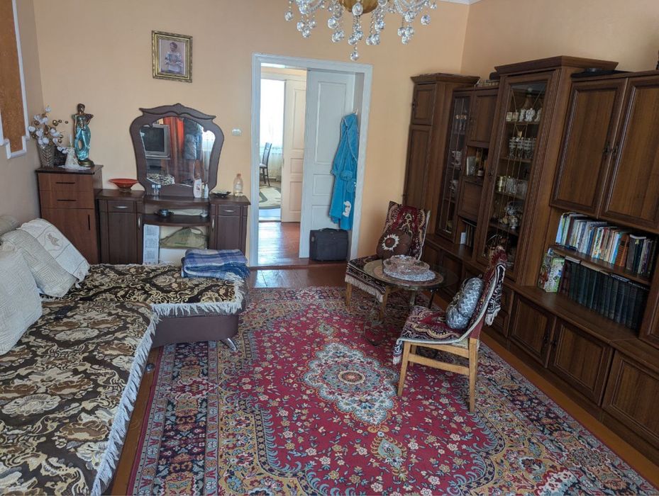 Продаж добротного будинку в м. Галич