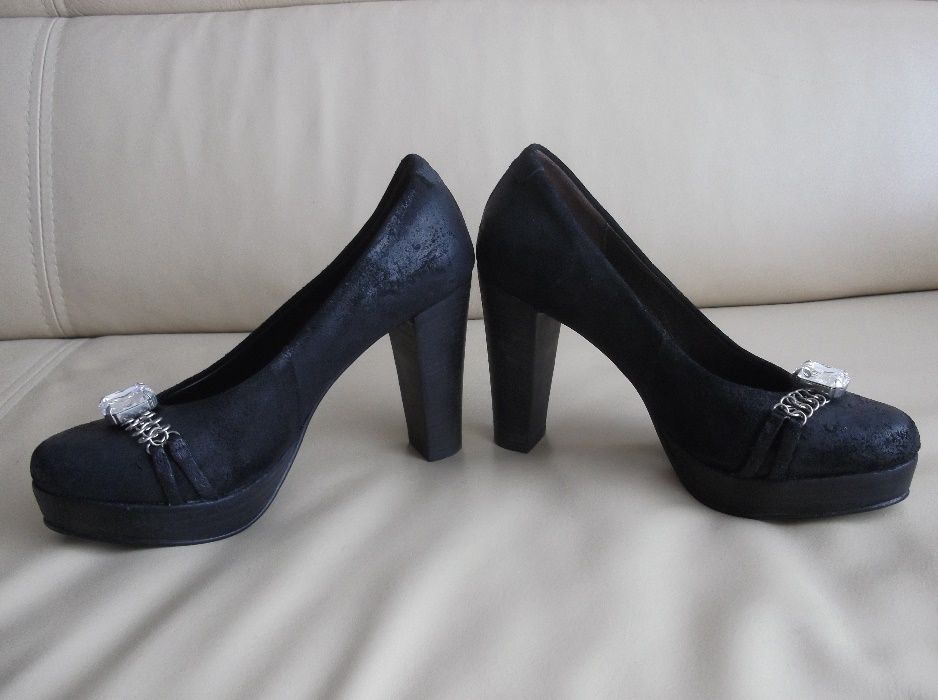 sapatos de senhora novos lindos