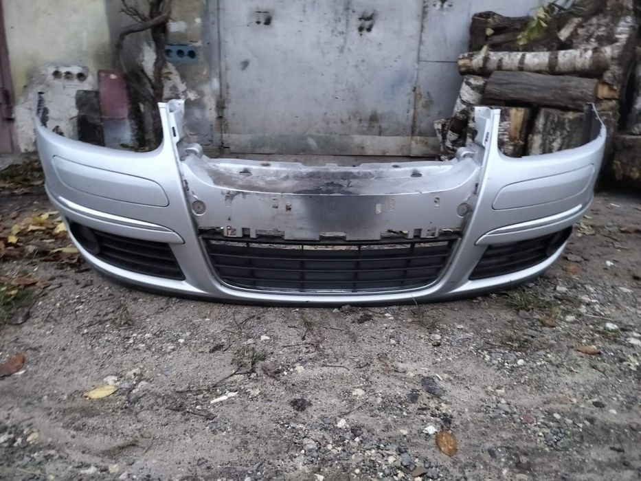 Передній бампер Volkswagen golf 5 універсал