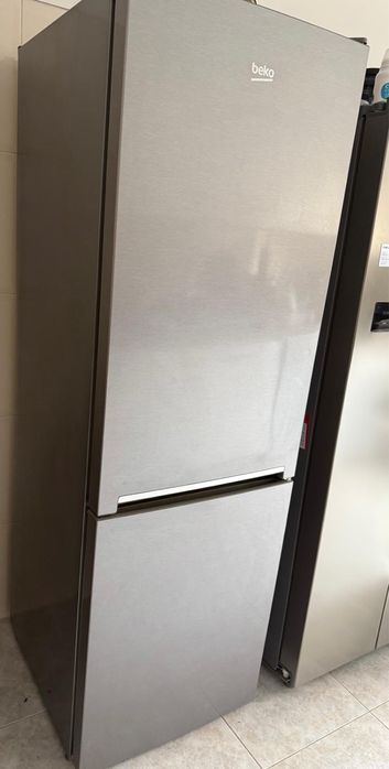Frigorífico Beko RCNE366K40XBN