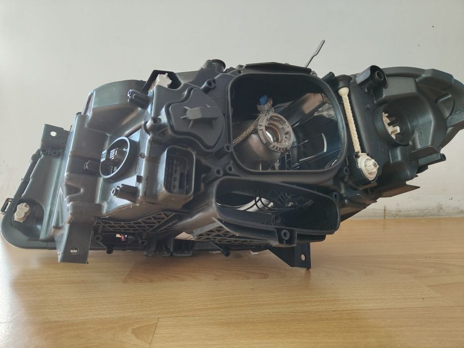 BMW F10 F11 lift LCI lampa prawa bi xenon LED IDEALNA