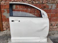 Дверка передня права Dodge Journey під відновлення