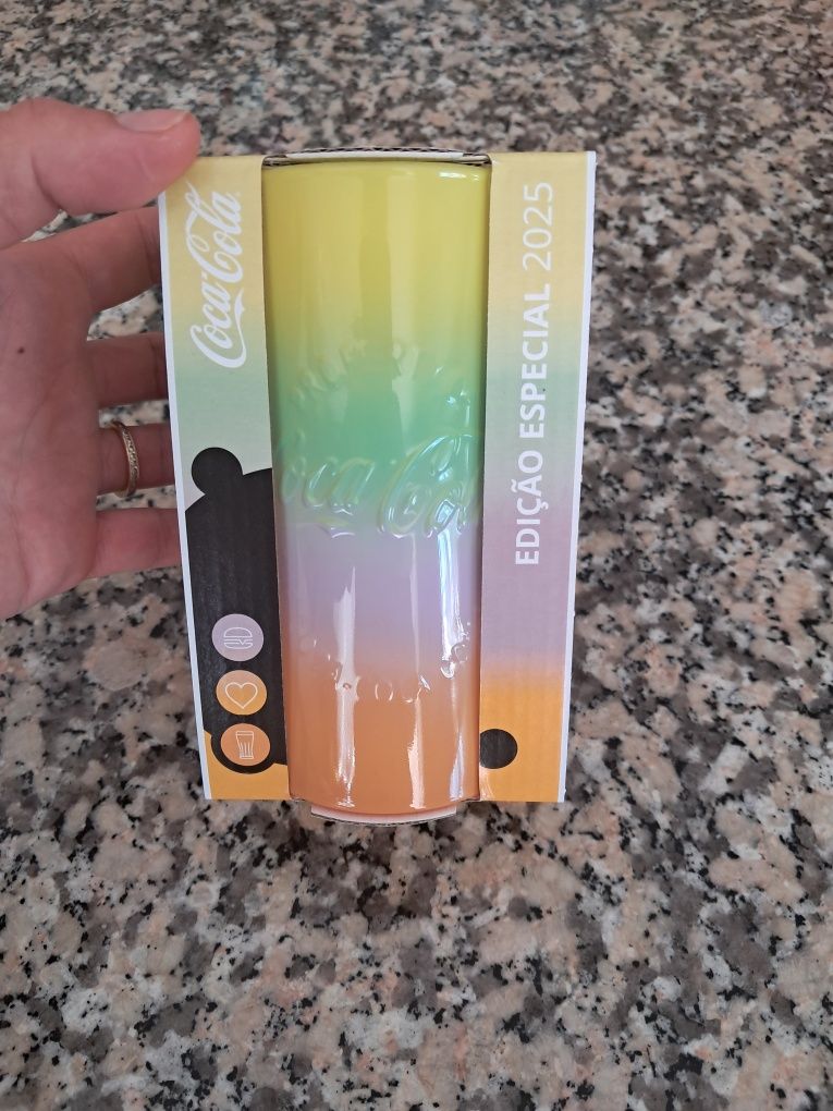 Copo Macdonald arco iris