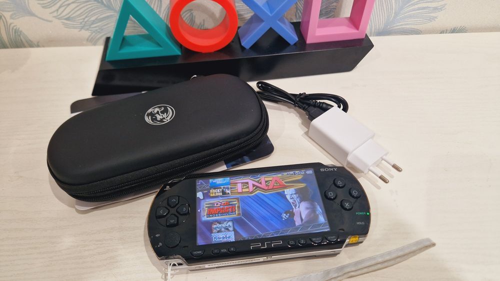 Япони. Sony PSP  64гиг с играми 136шт