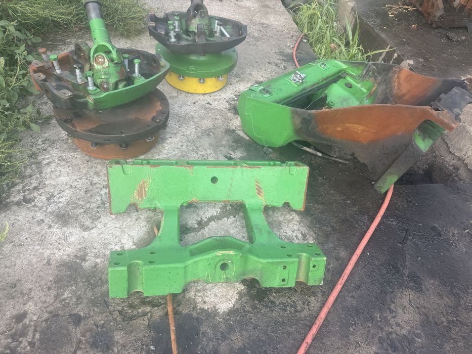 Запчастини на трактор Джон Дир John deere 8335 R