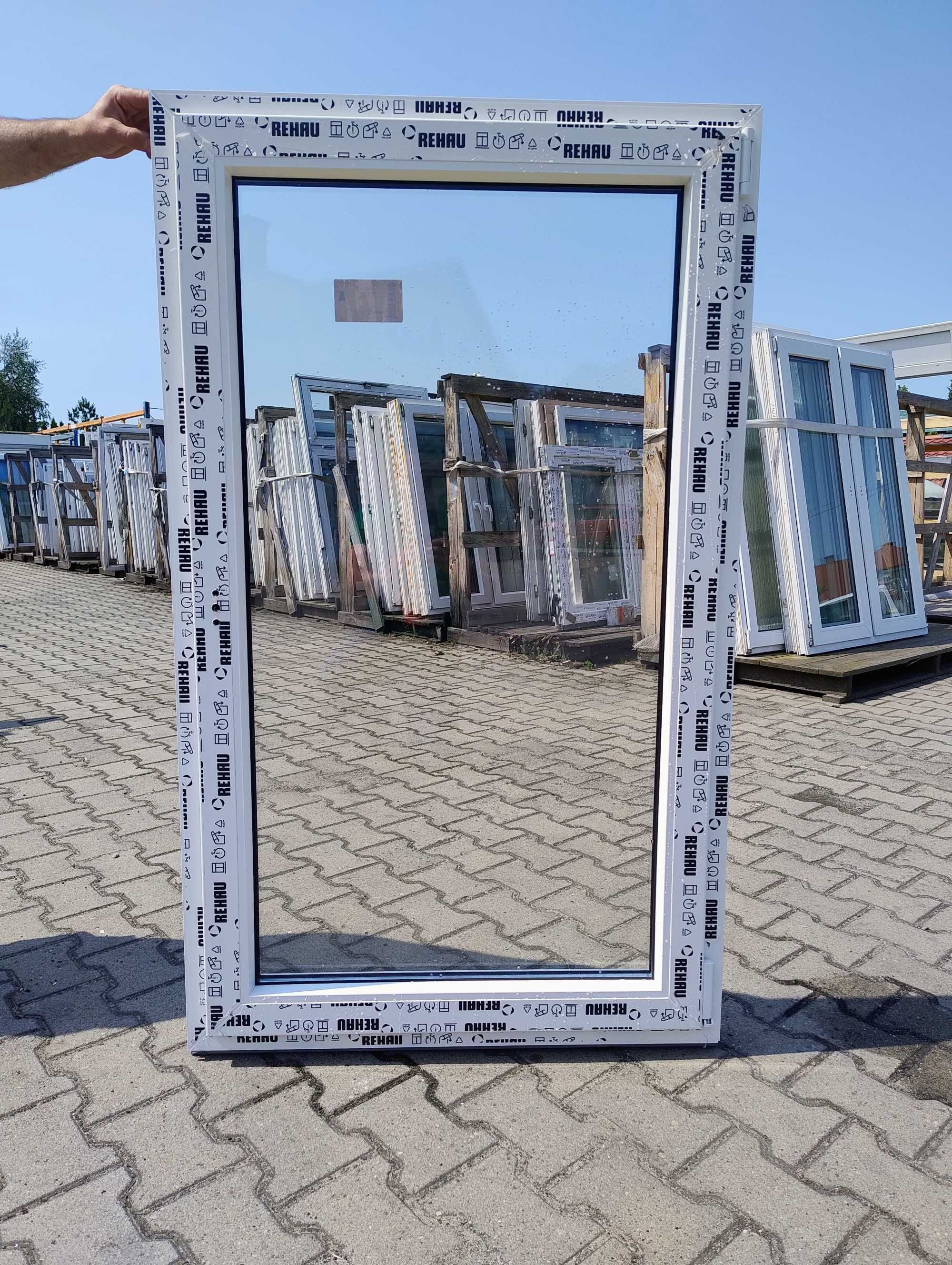 Okna nowe Rehau Smartline 86x143
