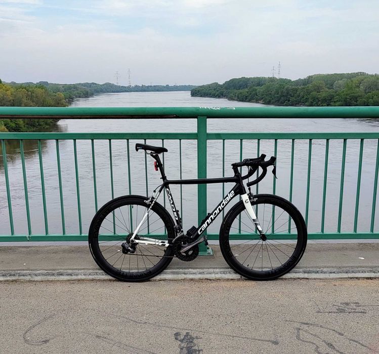 Cannodale Caad10 L 56cm 7,5kg Ultegra Di2 DuraAce Pirelli AbsolutBlack