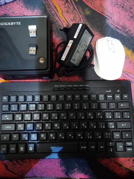 Міні пк Gigabyte GB-BACE-3160