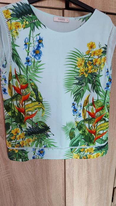 Bluzka w piękny tropikalny wzor 42/44
