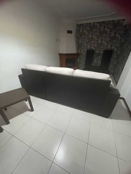 Sofá com chaise longue
