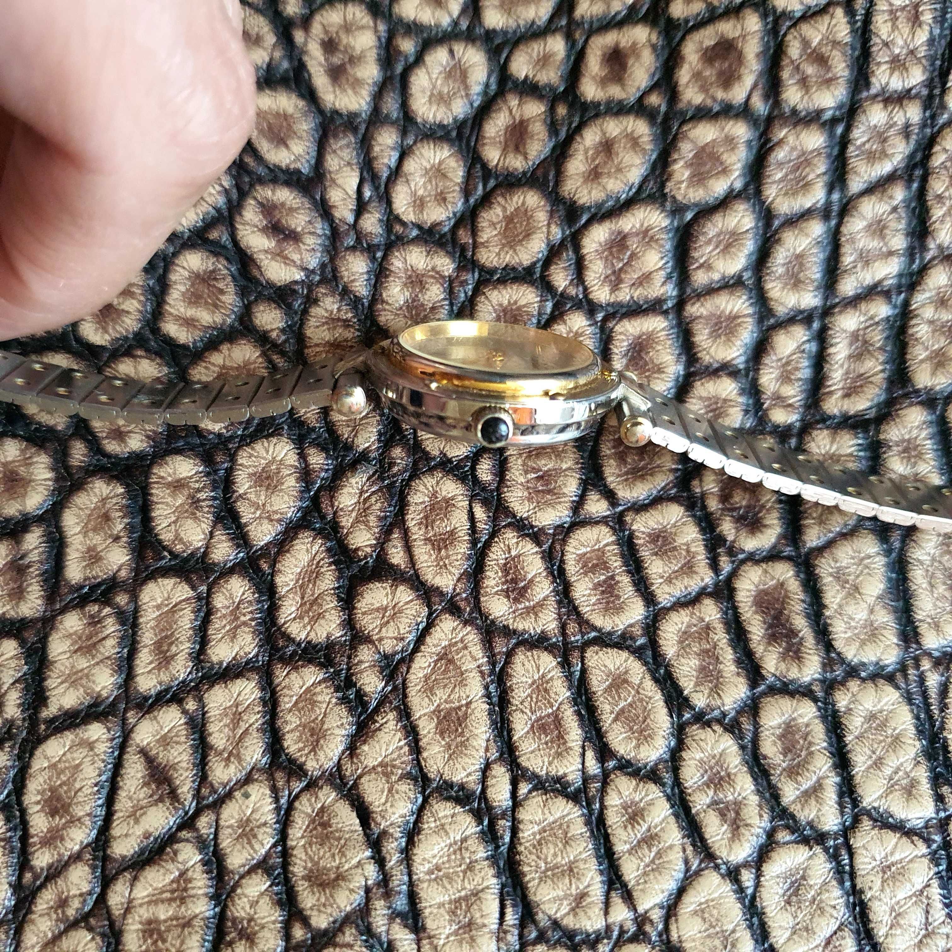 CARTIER  часы женские