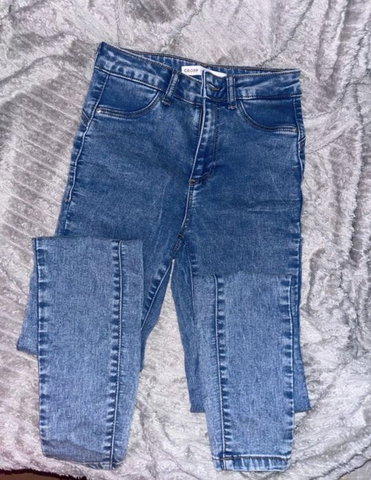 Spodnie z wysokim stanem