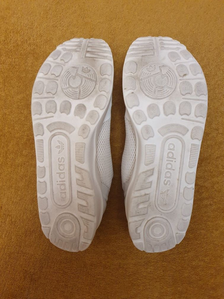 Кроссовки Adidas p. 38,5 стелька 24 см