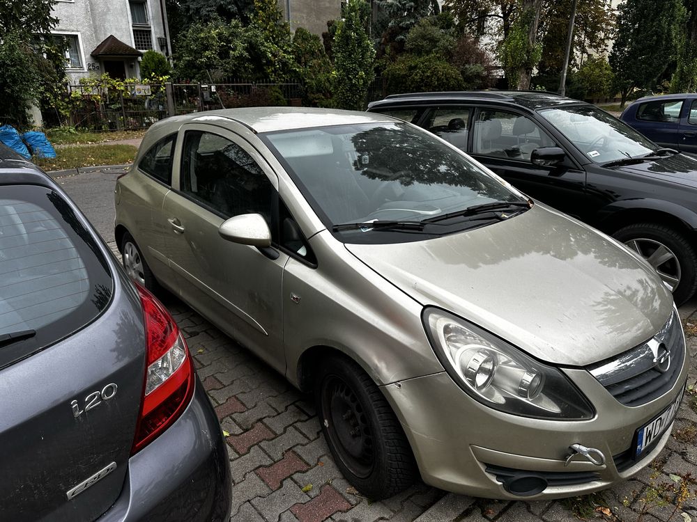 Uszkodzony opel corsa 1.3CDTI 2007