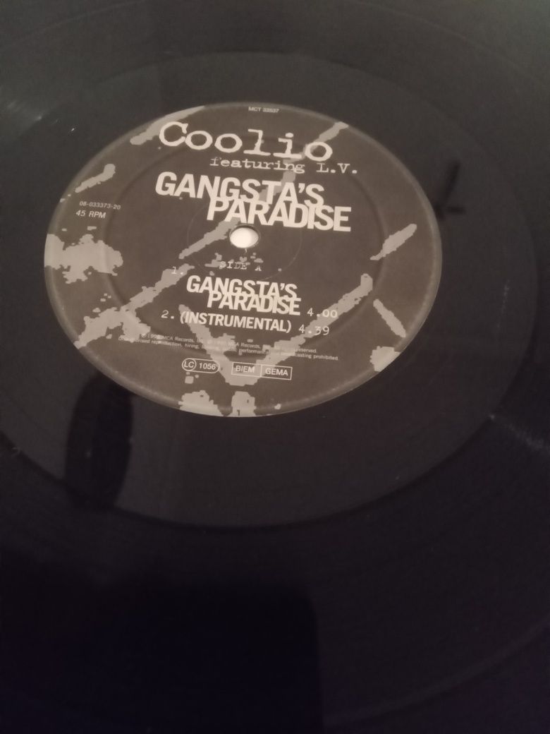 Coolio featurning L.V. Gangsta,s Paradise