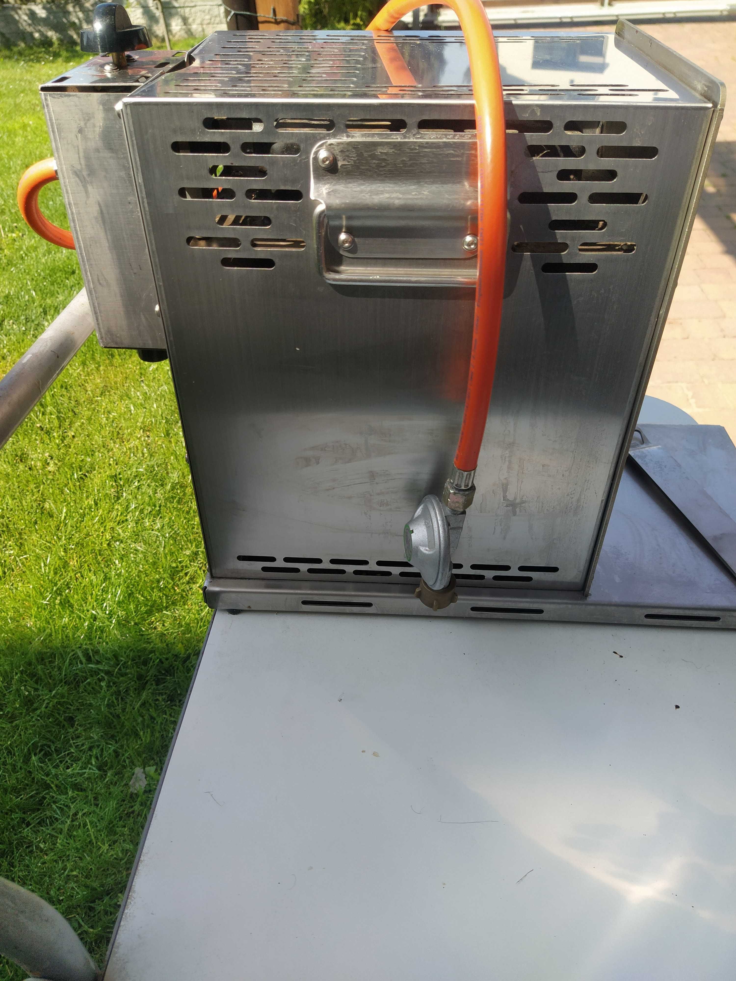 Grill gazowy do steków