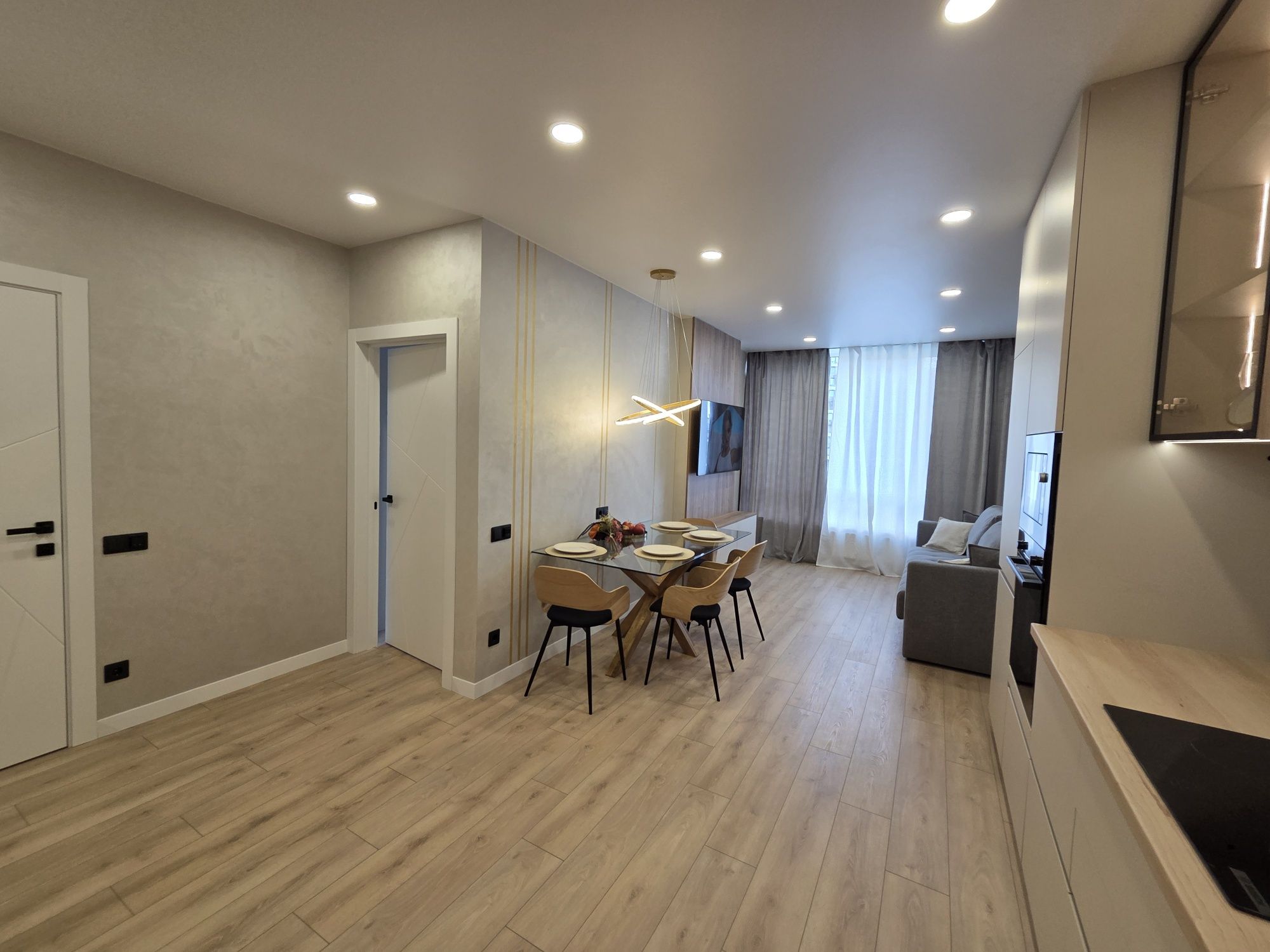 Продам 1к кв  46м.кв. 8пов Варшавський 2 Варшавский 2 11.3дім  Власник