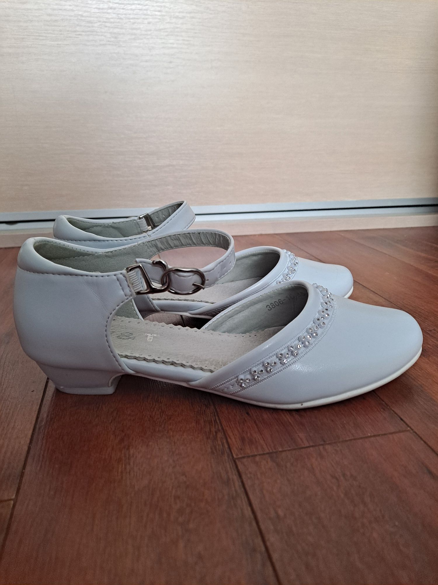 Buty komunijne dla dziewczynki rozmiar 35