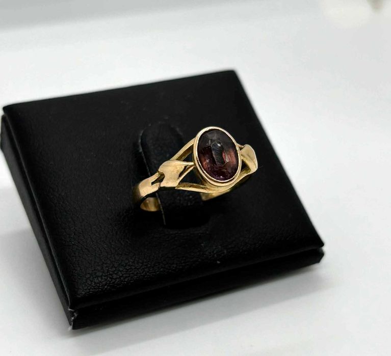 Złoty Pierścionek Brązowy Kamień pr. 585 3,64g