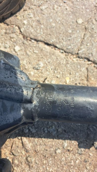 Стойки взборі каяба хюндай хендай акцент hyundai accent задні lc