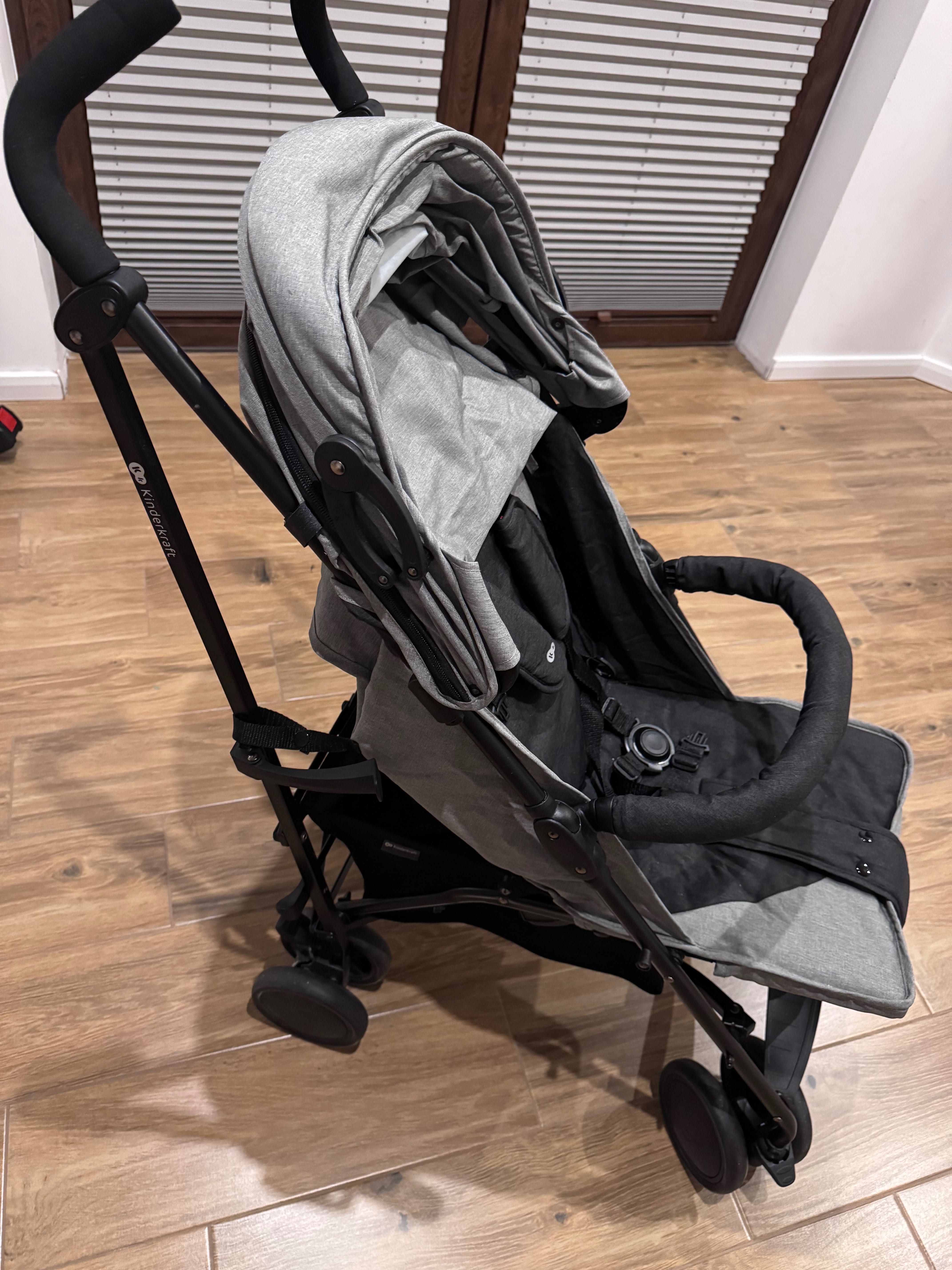 Kinderkraft Siesta - lekki wózek spacerowy