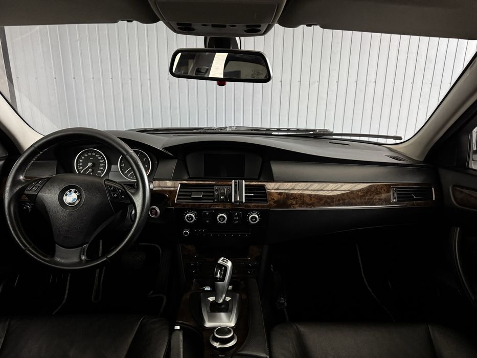 Продам bmw 523і рест