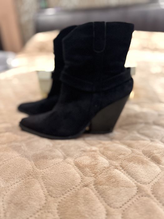 Стильні - модні  козаки