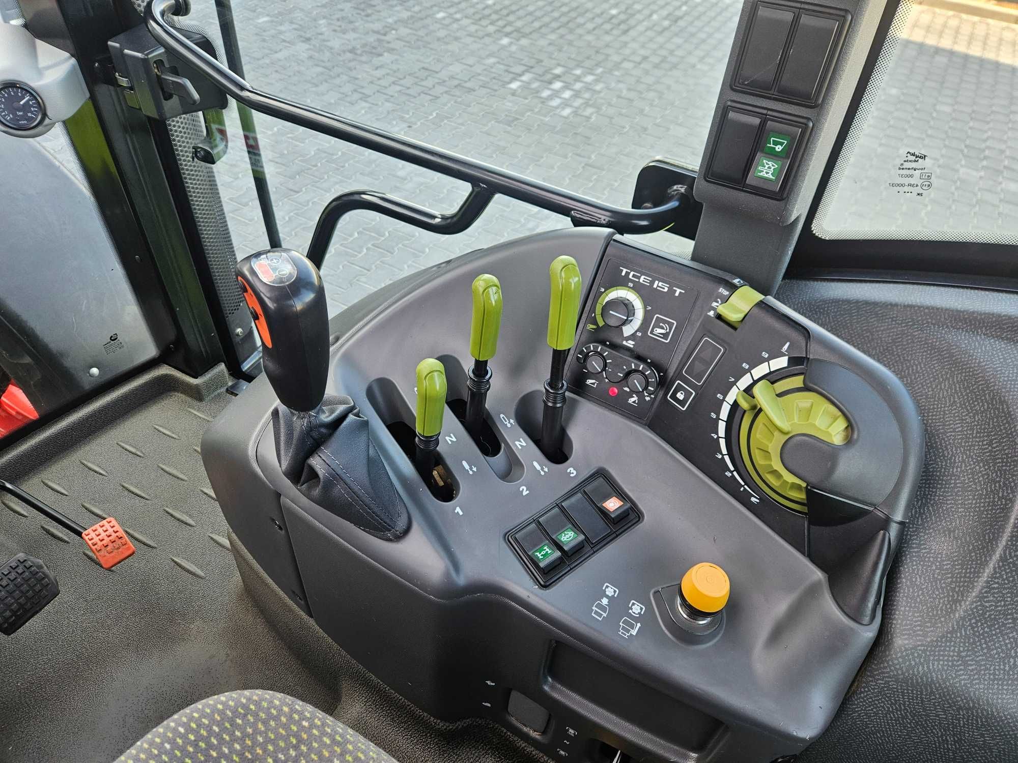 Claas Arion 410 Axos